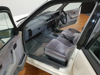 1987 VL HDT Group 3 Signature Series