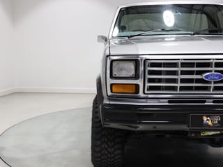 1982 Ford F-Series Pickup F100 RHD 4x4 - 351 V8