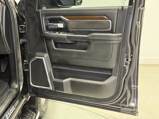 2022 RAM 2500 Heavy Duty Laramie - 27,200 km