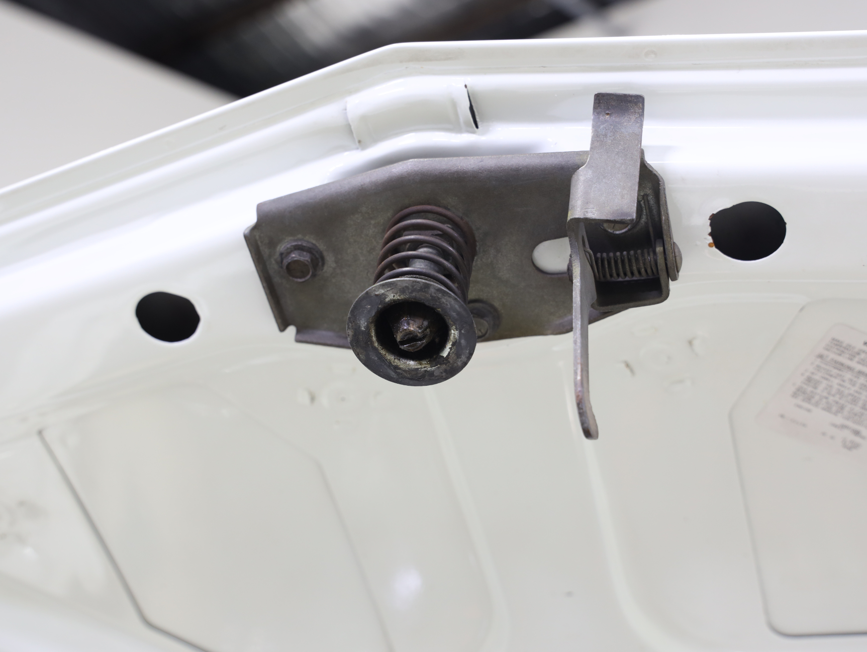 1974 Holden LH Torana L34 SLR 5000 - Glacier White