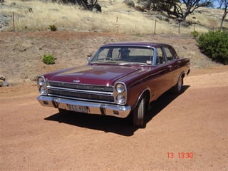 ZC Ford Fairlane 351