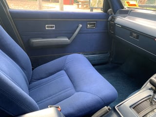 1982 VH SL/E Commodore 5 Litre V8 Shadow Tone