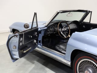 1964 Chevrolet Corvette C2 Sting Ray 327ci 'Fuelie' - Silver Blue Metallic