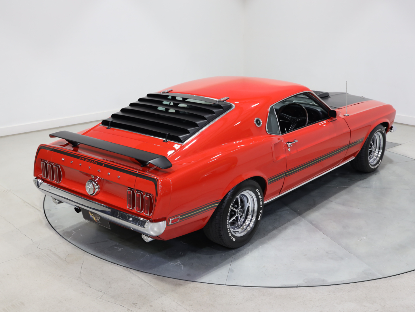 1969 Ford Mustang Mach 1 - Candy Apple Red 