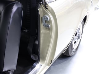 1968 Holden HK Monaro GTS 327 Bathurst - Silver Mink