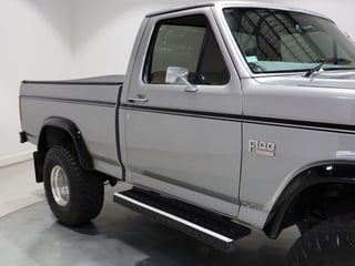 1982 Ford F-Series Pickup F100 RHD 4x4 - 351 V8