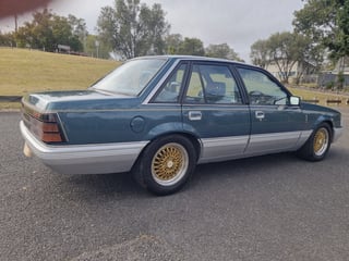 1985 Holden VK Calais 308 V8