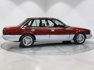 1985 Holden HDT VK Calais Director 333 Pack -  5.0 Litre V8
