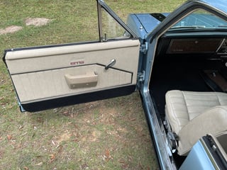 1971 HG GTS Monaro 308 V8 - 4 speed manual