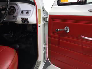 1967 Holden HR 186 S Utility - Grecian White