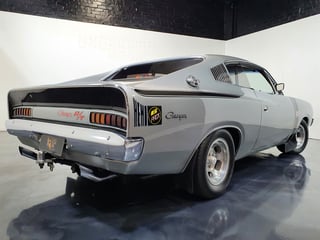 1971 VH Charger R/T E38 - BIG TANK