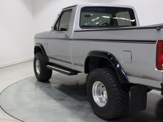 1982 Ford F-Series Pickup F100 RHD 4x4 - 351 V8
