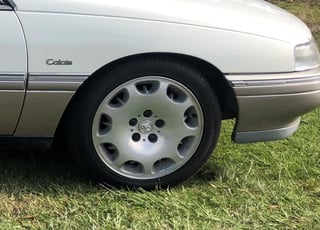 1990 VN Holden Calais 5.0L V8