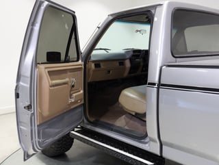 1982 Ford F-Series Pickup F100 RHD 4x4 - 351 V8