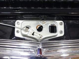 1967 Holden HR 186 S Utility - Grecian White