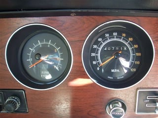 VH 770 Valiant Charger