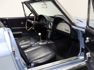 1964 Chevrolet Corvette C2 Sting Ray 327ci 'Fuelie' - Silver Blue Metallic