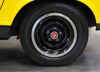 1970 Holden LC Torana GTR XU1 - Yellow Dolly