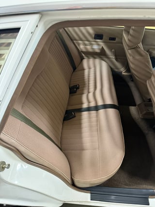 1985 Holden VK Commodore SL  4.9L V8 manual - 134 pack