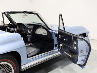 1964 Chevrolet Corvette C2 Sting Ray 327ci 'Fuelie' - Silver Blue Metallic