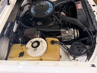 1985 Holden VK Commodore SL  4.9L V8 manual - 134 pack