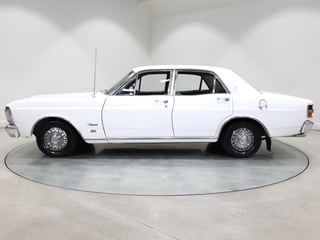 1971 Ford XY Fairmont 302 V8 - Ultra White
