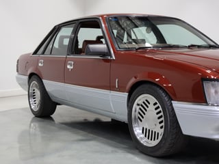 1985 Holden HDT VK Calais Director 333 Pack -  5.0 Litre V8