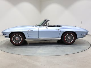 1964 Chevrolet Corvette C2 Sting Ray 327ci 'Fuelie' - Silver Blue Metallic