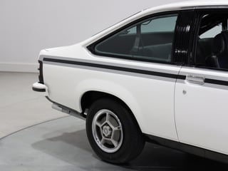 1976 Holden LX Torana SS Hatchback - 5.0L Trimatic - Cotillion White