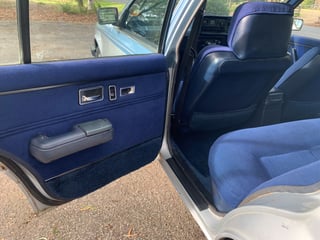 1982 VH SL/E Commodore 5 Litre V8 Shadow Tone