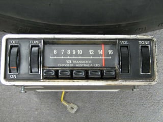 VH E55 Valiant Charger