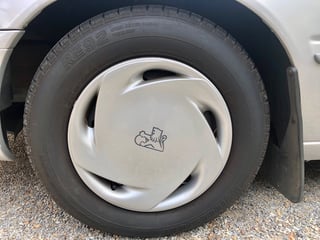 1994 VR Commodore Acclaim Series II