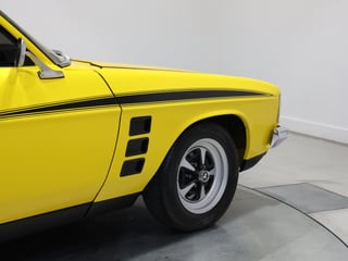 1975 Holden HJ Sandman Panel Van 308ci 4spd  - Absinth Yellow -