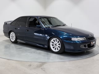 1996 HSV VS Senator 215i Build No 884 - Botanica Blue Mica