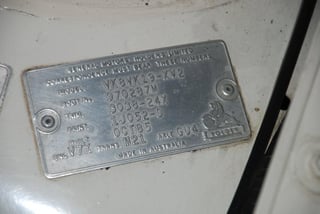 HDT VK SS Commodore  #3088