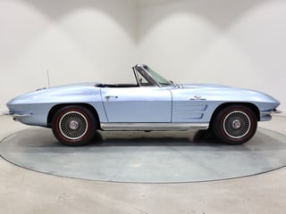 1964 Chevrolet Corvette C2 Sting Ray 327ci 'Fuelie' - Silver Blue Metallic