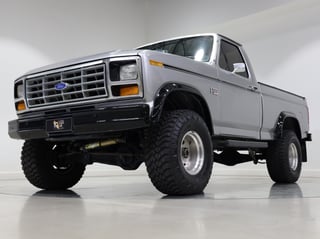 1982 Ford F-Series Pickup F100 RHD 4x4 - 351 V8