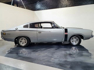 1971 VH Charger R/T E38 - BIG TANK