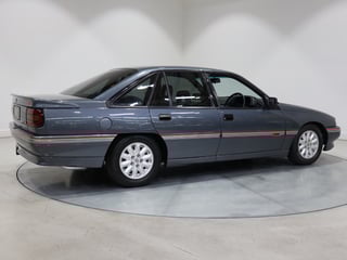 1990 Holden VN SS - Atlas Grey 