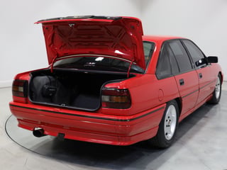 1990 Holden VN  5.0L V8 - SV Enhanced Build No E789 - Maranello Red