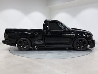 2004 Ford F-150 SVT Lightning RHD - Raven Black 