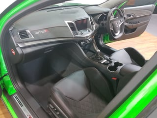 2017 HSV Gen F2 GTSR - Spitfire Green Manual