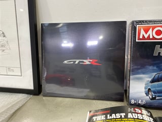 2017 HSV GTSR - Spitfire Green 0064 km …