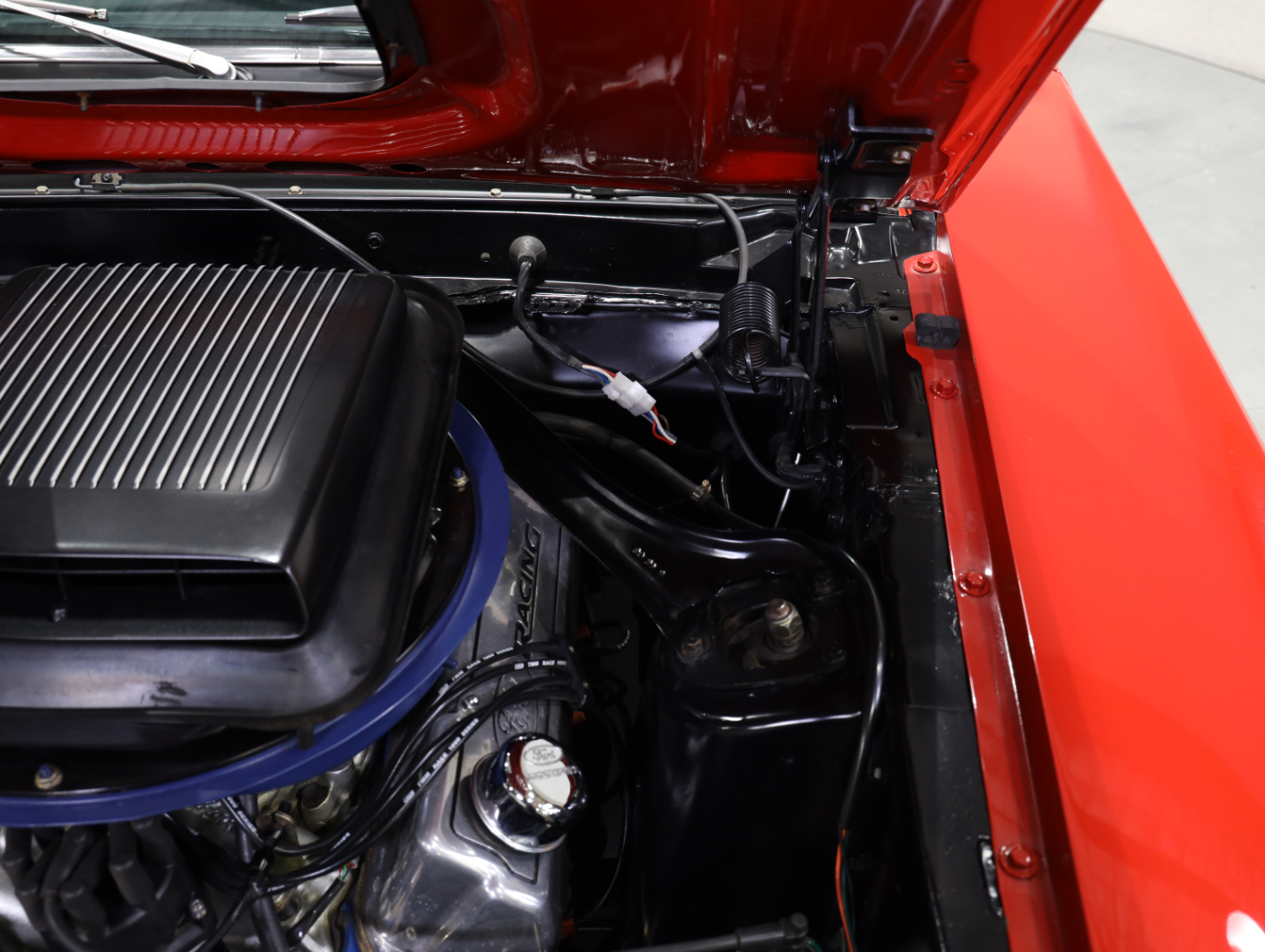 1969 Ford Mustang Mach 1 - Candy Apple Red 