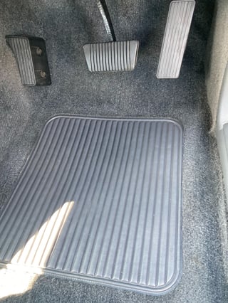 1990 VN Holden Calais 5.0 Litre V8