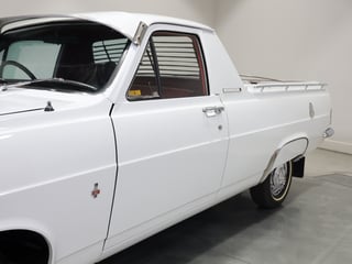 1967 Holden HR 186 S Utility - Grecian White