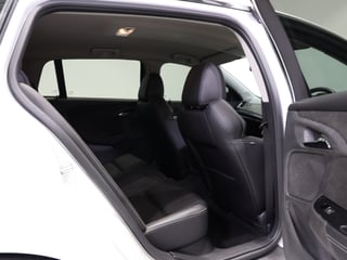 2016 HSV Clubsport R8 Tourer Build No 097 - Heron White …