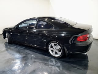 2002 Holden Monaro CV8