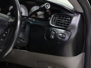 2004 Ford F-150 SVT Lightning RHD - Raven Black 