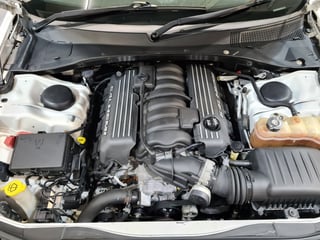 2012 Chrysler 300 SRT8 6.4L V8